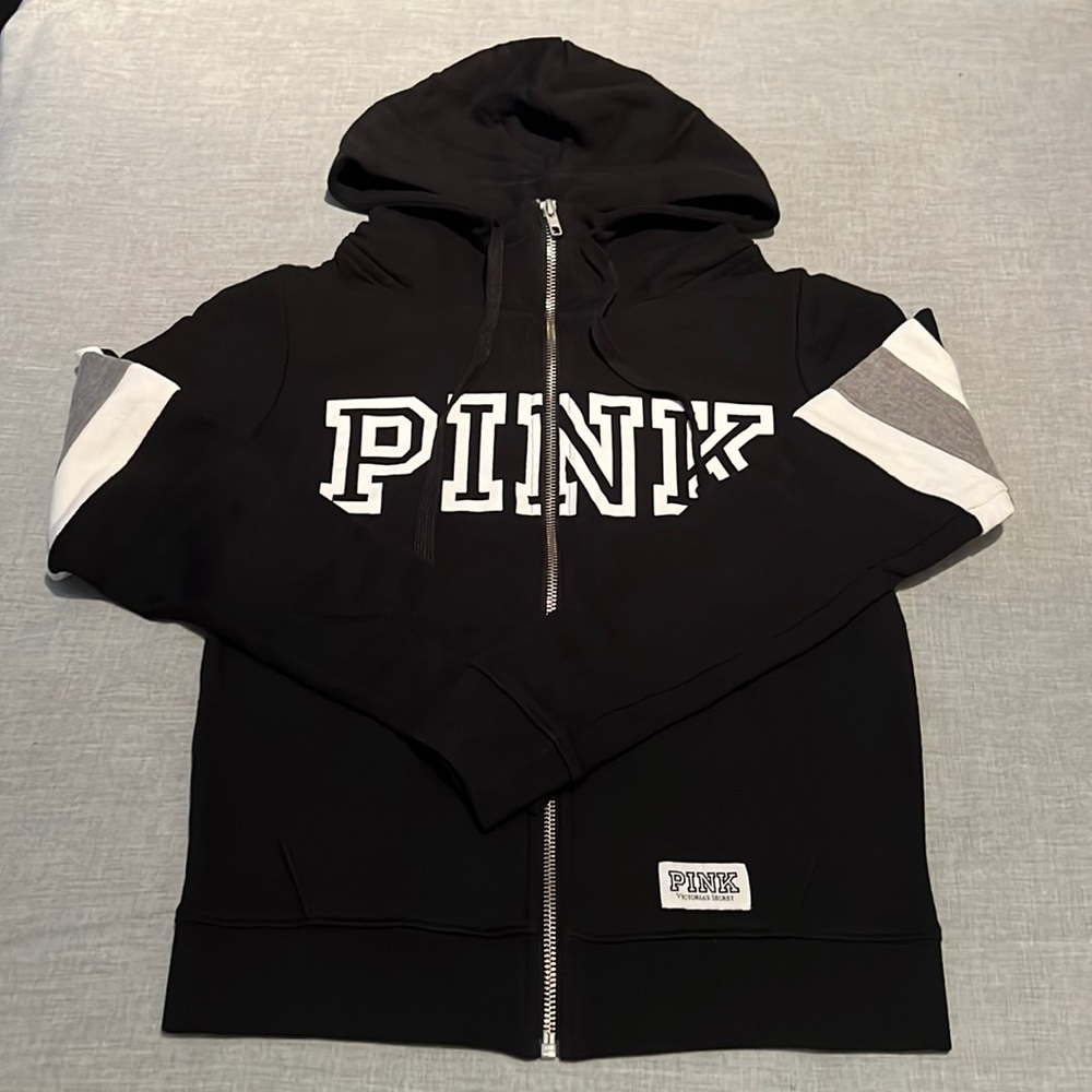 full zip hooded sweater, worn & washed, good condition, do not wear it anymore